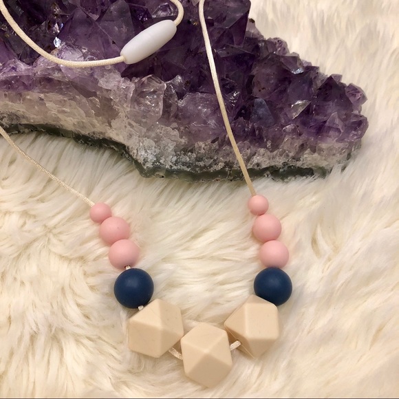💋 BEBE By Me Silicone Teething Necklace Nursing - Picture 2 of 2